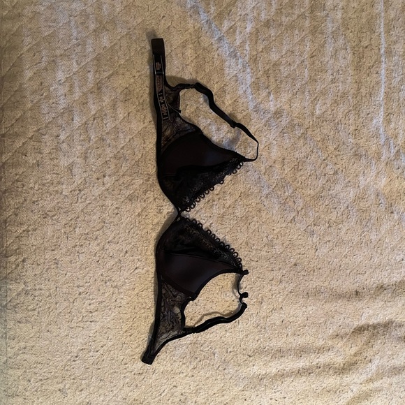 VS Unlined Plunge Bra - Picture 2 of 3